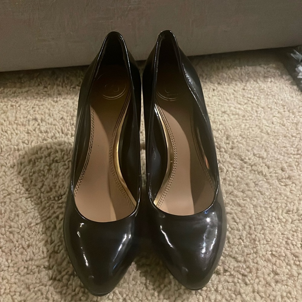 Black Stiletto pumps, Size 7 Jessica Simpson